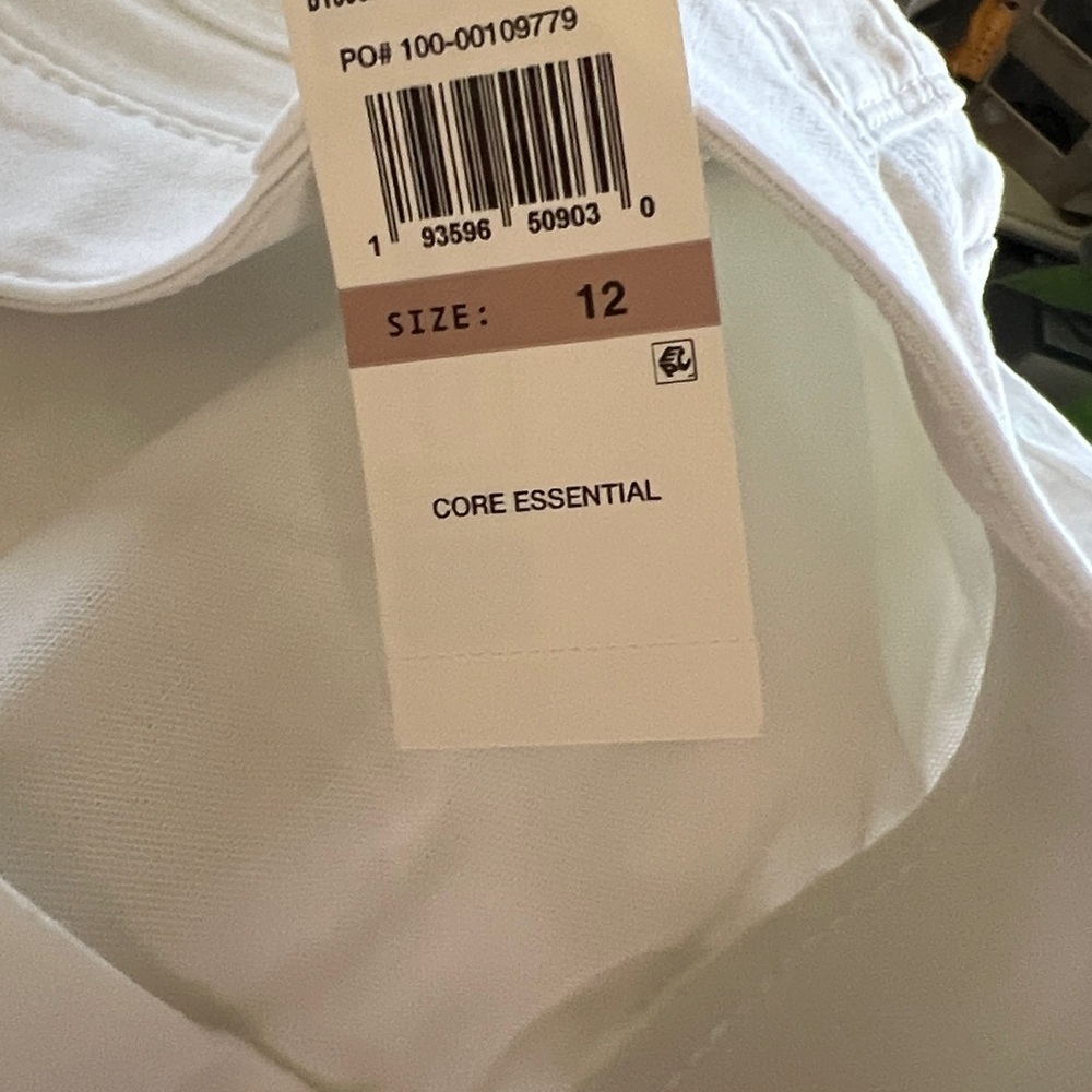 NWT DEMOCRACY: White Straight Leg Jeans …113 - Picture 11 of 14